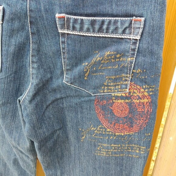 G Denim Nautical Capris Anchor Button Hardware and Striped Piping Size 9 - Picture 6 of 7